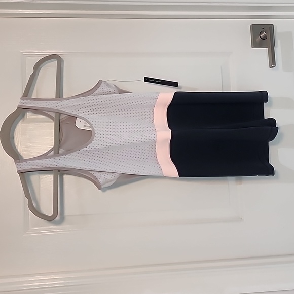 Nike Bodysuit Onesie Small - Picture 3 of 3